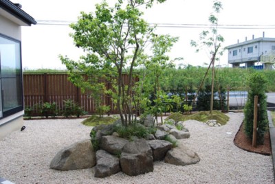 https://www.niwanone.jp/garden/example/2010/11/post-9.html